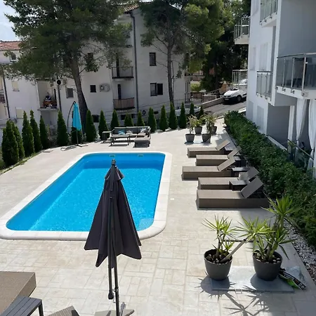Seaesta Dino Apartment Trogir