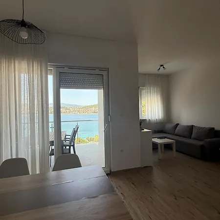 Seaesta Dino Trogir